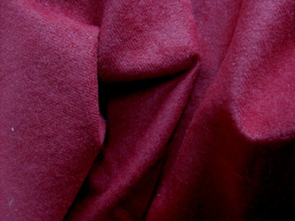 315 Duchesse dunkelrot Rest